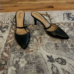 Dress heels- only worn a couple of times- size 8 1/2